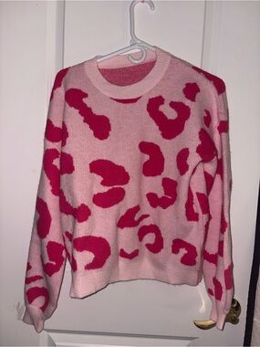 Women’s Pink Leopard Print Crewneck Sweater